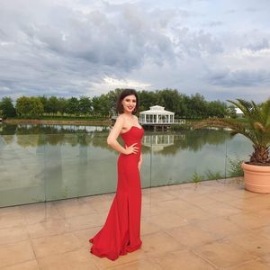 Meet your Posher, Ana maria